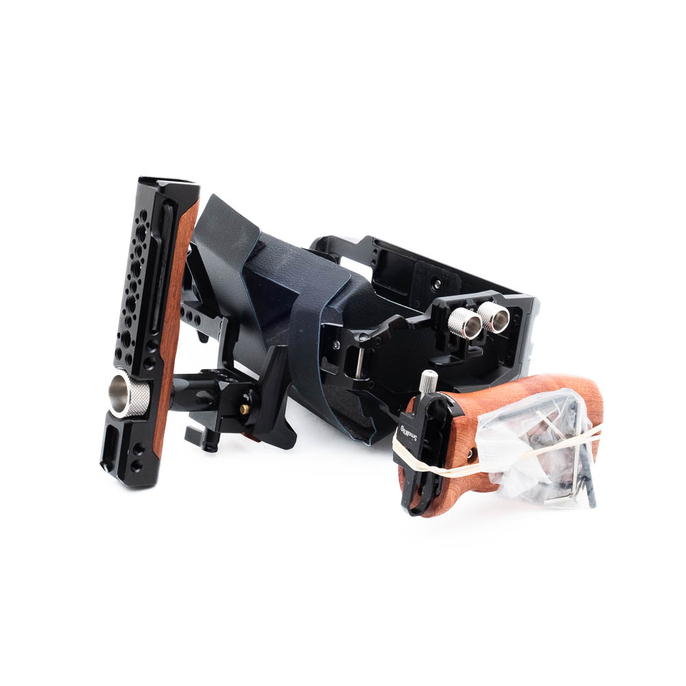 Smallrig BlackMagic rig-2 SmallRig 3299 Professional Accessory Kit for BMPCC 6K Pro (sis.ALV24%) - Käytetty
