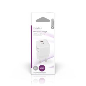 Nedis 20w USB-C Seinälaturin vähittäismyyntipakkauksessa on kuva valkoisesta laturista, jossa on USB-C-portti, 20 W:n teho ja europlug-pistokkeet. Pakkauksessa on yksityiskohtaiset tuotetiedot.