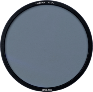 800q-01_118719 The round NiSi filter Landscape CPL for V7 Holder with black border and grey glass is shown on a light grey background.