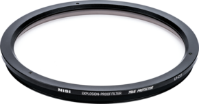 800q-01_119262 NiSi Cine Filter Explosion Proof / True Protector LP-CS7 for Cooke S7I 18&21mm on pyöreä linssisuoja, jossa on musta metallikehys ja kirkas lasikeskus, kuvassa valkoisella pohjalla.