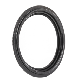 800q-01_121159 The close-up of the NiSi Filter IP-A for iPhone Black Mist 1/4 shows its round metal frame with a threaded edge against a white background.