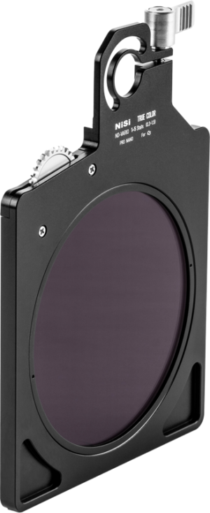 800q-01_122389 The NiSi Cine Filter TRUE COLOR V-ND 1-5 STOP for C5 Matte Box is a rectangular, black camera lens filter with a circular centre, adjustment wheel and top mounting mechanism, shown with white background.