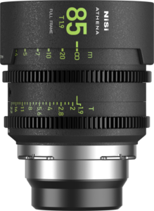 800q-01_123980 NiSi Cine Lens Athena Prime 85mm T1.9 PL-Mount, full-frame cinema lens with green engraved distance and aperture markings on a black metal body, visible from the side, with the lens mount visible at the bottom.