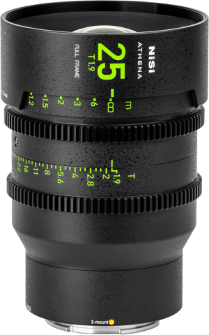 800q-01_126395 Mustassa NiSi Cine Lens Athena Prime 25mm T1.9 E-Mount -objektiivissa (ilman pudotussuodatinta) on vihreät ja valkoiset merkinnät, kaksi tarkennus- ja aukkorengasta sekä E-mount-merkintä lähellä pohjaa.