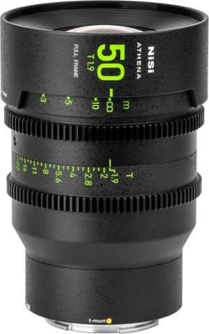 800q-01_126397 Musta NiSi Cine Lens Athena Prime 50mm T1.9 E-Mount (ilman drop-in-suodatinta), täysikehyksinen, vihreillä merkinnöillä, mitta-asteikoilla, uurrettu tarkennusrengas ja E-mount-merkintä pohjassa.