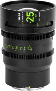 800q-01_126400 NiSi Cine Lens Athena Prime 25mm T1.9 L-Mount -objektiivi on musta täyskennoinen objektiivi, jossa on vihreät ja valkoiset merkinnät, hammasrenkaat tarkennusta ja aukkoa varten sekä L-mount-ilmaisin pohjassa.