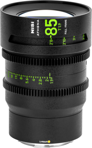 800q-01_126403 NiSi Cine Lens Athena Prime 85mm T1.9 L-Mount -objektiivissa on musta runko, kuvioidut tarkennus- ja aukkorenkaat sekä vihreät merkinnät etäisyyttä ja aukkoarvoja varten.