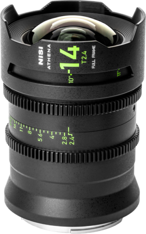 800q-01_126404 Lähikuva NiSi Cine Lens Athena Prime 14mm T2.4 G-Mount -objektiivista, jossa näkyy yksityiskohtaiset vihreät tarkennus- ja aukkomerkinnät sen mustassa, kuvioidussa tynnyrissä.