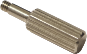 Lähikuva NiSi Replacement Silver Rotation Pin for True Color VND 1-5 stops (Spare Part), metallikomponentti, jota käytetään tarkkaan pyörimisen säätöön valokuvaussuodatinjärjestelmissä.