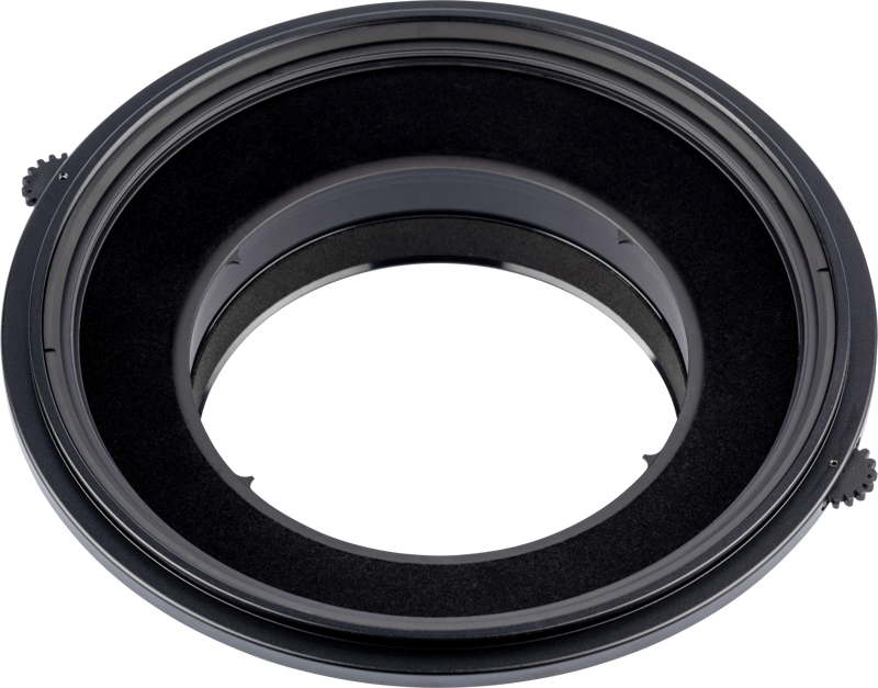NiSi Filter Holder S6 Kit (105/95/82 mm:n kierre) on pyöreä musta metallinen sovitinrengas, jossa on kaksi pientä säätönuppia, kuvassa vaaleanharmaalla pohjalla.