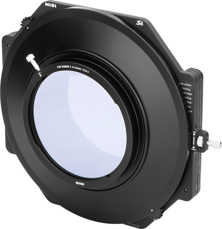 800q-02_116445 Black NiSi filter holder S6 adapter for Nikon Z 14-24mm f/2.8 S (adapter only) - disc filter holder, designed for wide angle lenses, round filter mounted in the middle of the picture.