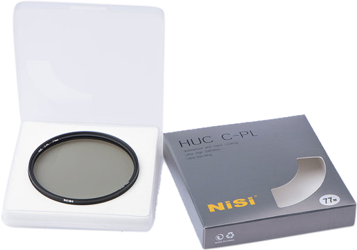 NiSi Filter Circular Polarizer Pro Nano HUC 105mm -pyöröpolarisaatiosuodin näkyy valkoisessa muovikotelossaan harmaan pakkauslaatikon vieressä valkoisella taustalla.