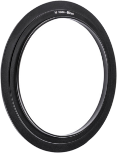 800q-108984 Musta pyöreä NiSi-sovitinrengas Large for V5/V6/V7 Holder 86mm -suodinadapteri näkyy tavallisella valkoisella pohjalla ja siinä on merkintä "V5 VS PRO - 86mm". Sisempi osa on tyhjä, ja siinä näkyy vain ulkorengas.
