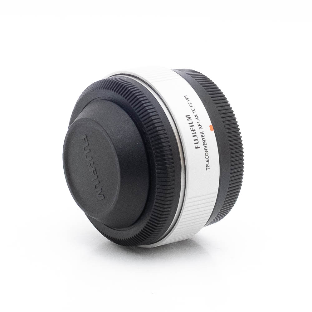 Fujifilm Fujinon XF 200mm f/2 R LM OIS WR + 1.4x (takuu 24kk) - Käytetty