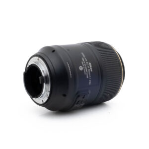 Nikon 105mm f28G ED VR-1-2 Nikon AF-S Micro-Nikkor 105mm f/2.8G VR ED - Käytetty