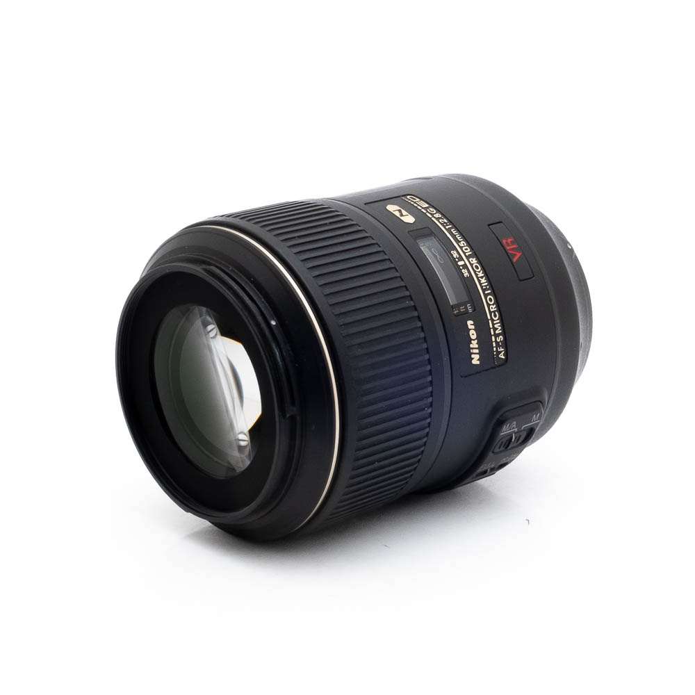 Nikon 105mm f28G ED VR-2-2 Nikon AF-S Micro-Nikkor 105mm f/2.8G VR ED - Käytetty