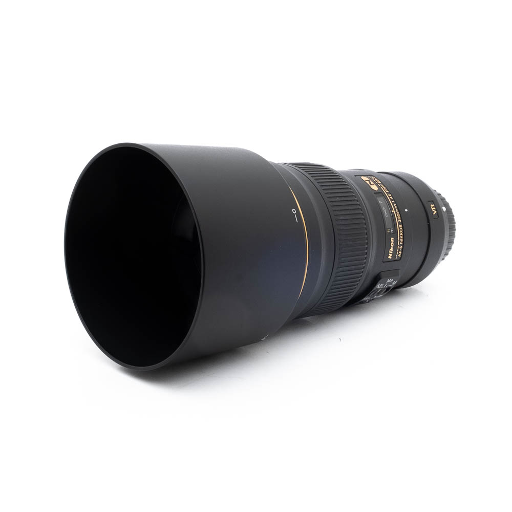 Nikon 300mm f4E PF ED VR-3 Nikon Nikkor AF-S 300mm f/4 E PF ED VR - Käytetty