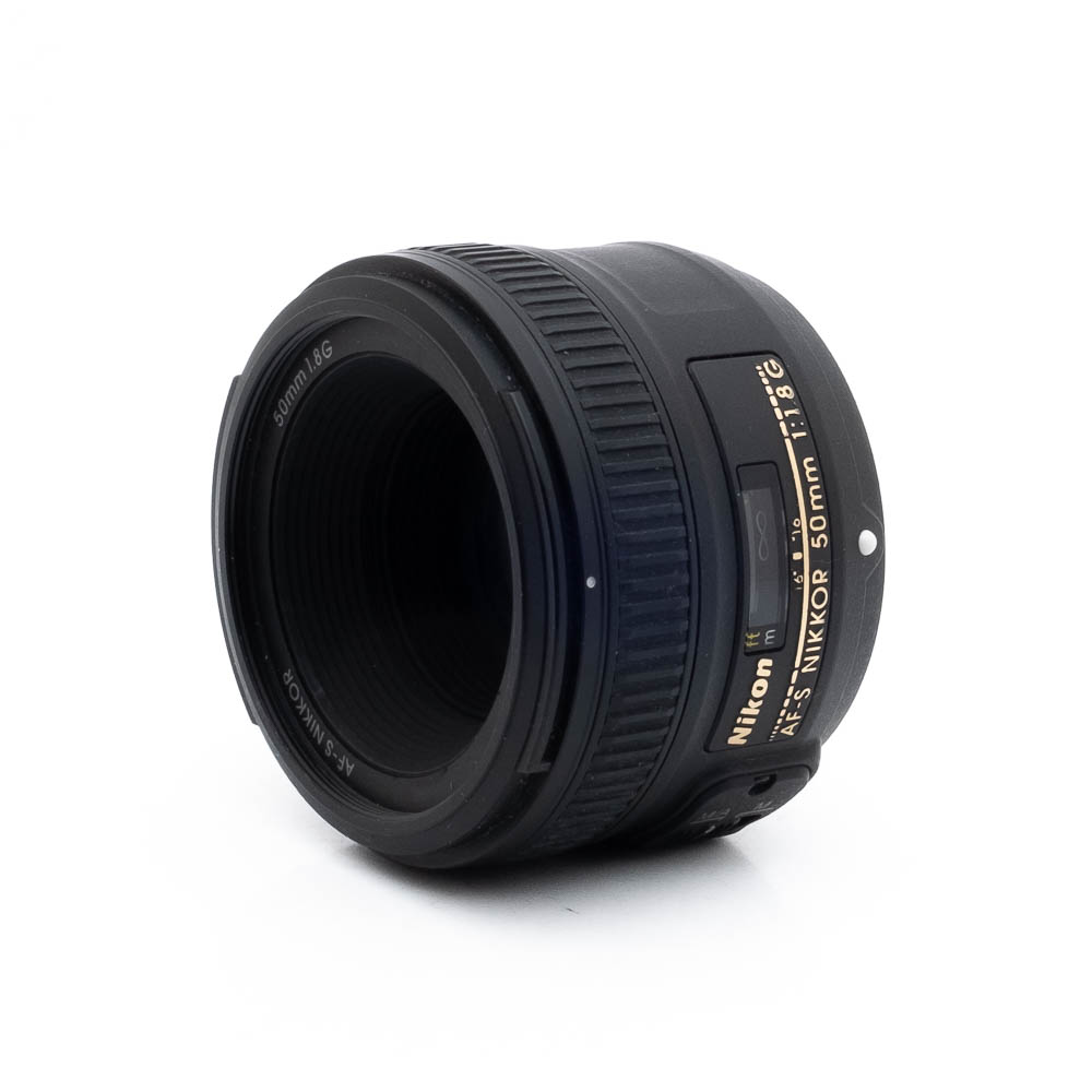 Nikon 50mm f18G -2 Nikon AF-S Nikkor 50mm f/1.8 G - Käytetty