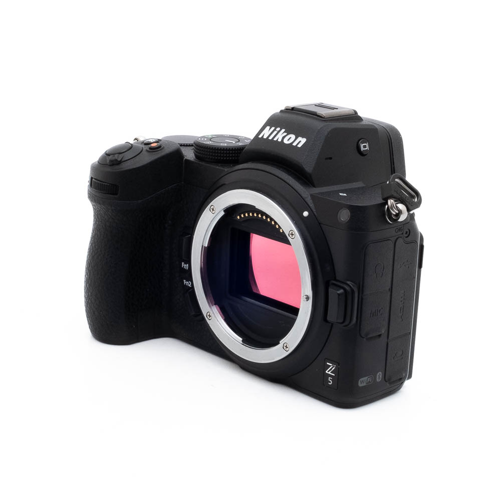 Nikon Z5 7629-4 Nikon Z5 (SC 24000) - Käytetty