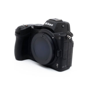 Nikon Z5 7629-5 Nikon Z5 (SC 24000) - Käytetty