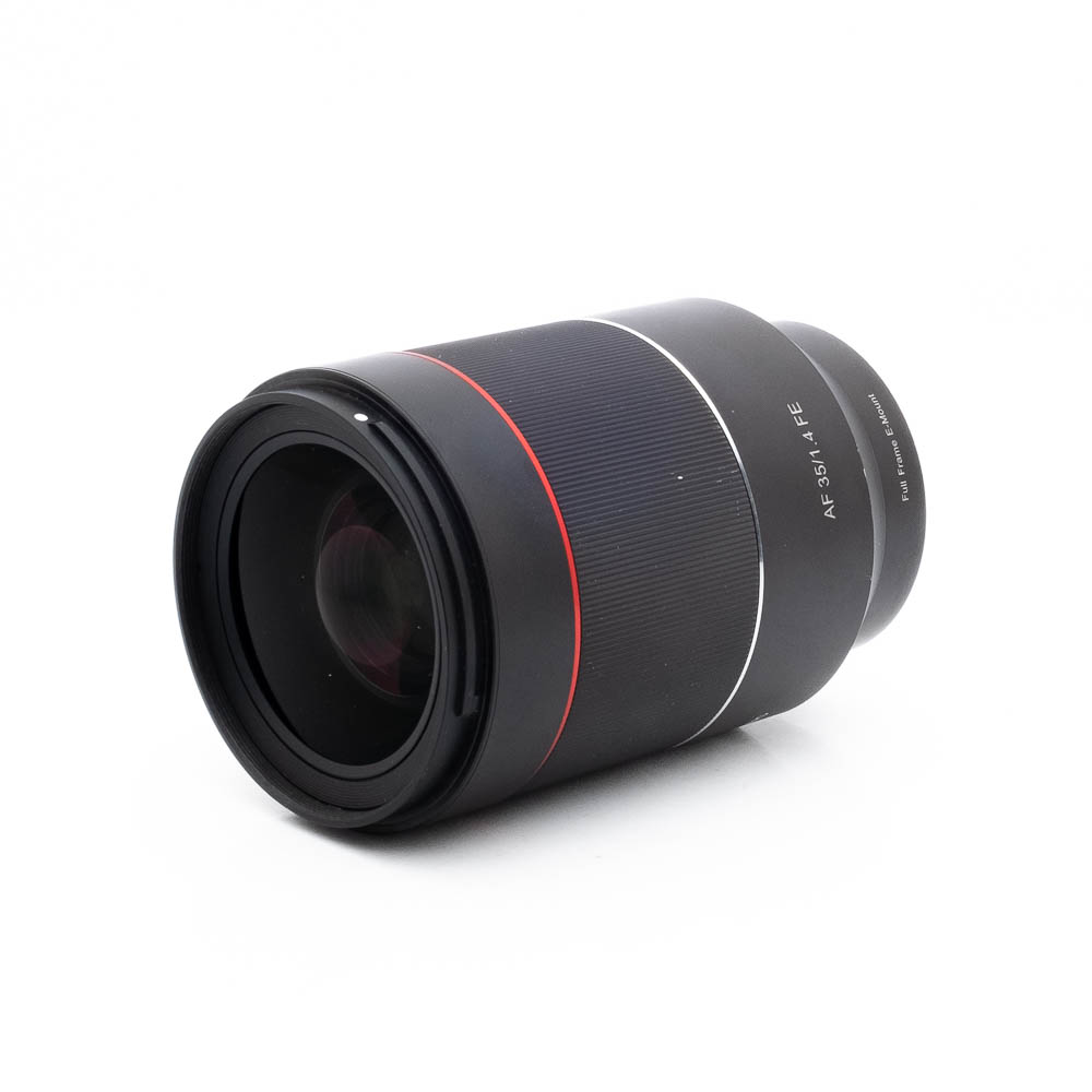 Samyang 35mm f14 Sony-2 Samyang AF 35mm f/1.4 Sony FE - Käytetty