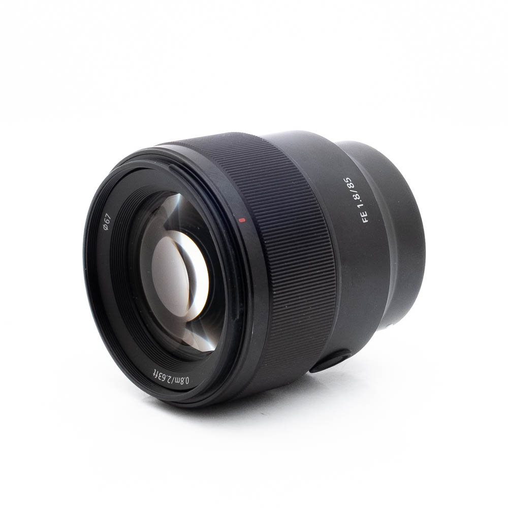 Sony 85mm f18-2-3 Sony FE 85mm f/1.8 - Käytetty