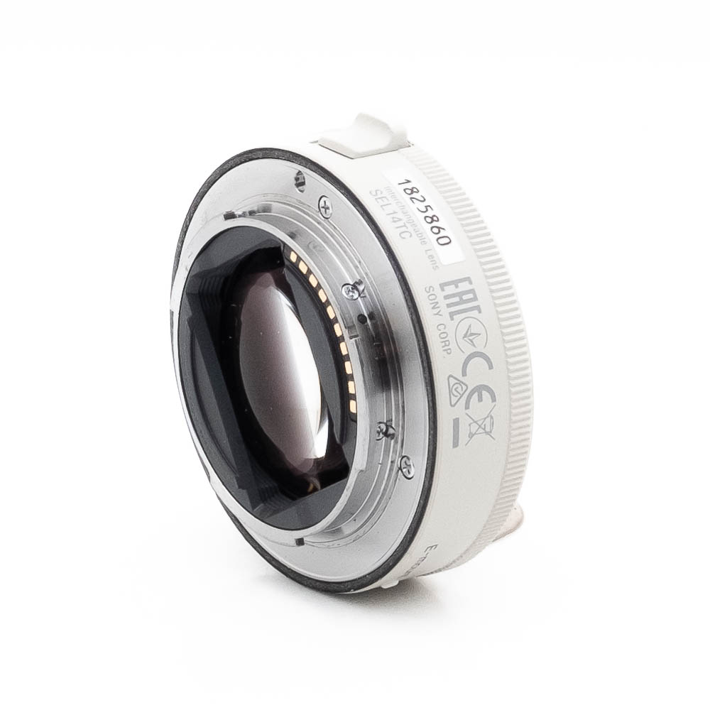 Sony FE 1.4x Tele Converter (Kunto K5) - Käytetty
