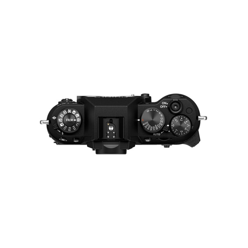 X-T503 Fujifilm X-T50 -järjestelmäkameran yläkatsomossa näkyy säätöpyörät, on/off-kytkin, keskimmäinen kuumakenkäkiinnitys ja kameran eri asetukset, jotka sijaitsevat molemmilla sivuilla.