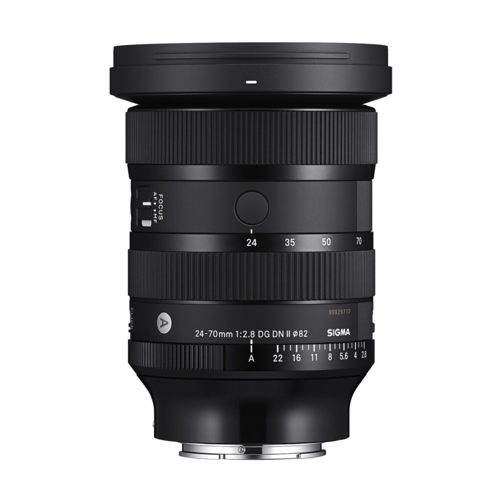 sigma_24-70mm_dn_ii_02 The Sigma 24-70mm f/2.8 DG DN II Art lens for the Sony E appears upright against a white background, with its focus rings, zoom rings, focal length markings and Sigma branding highlighted.