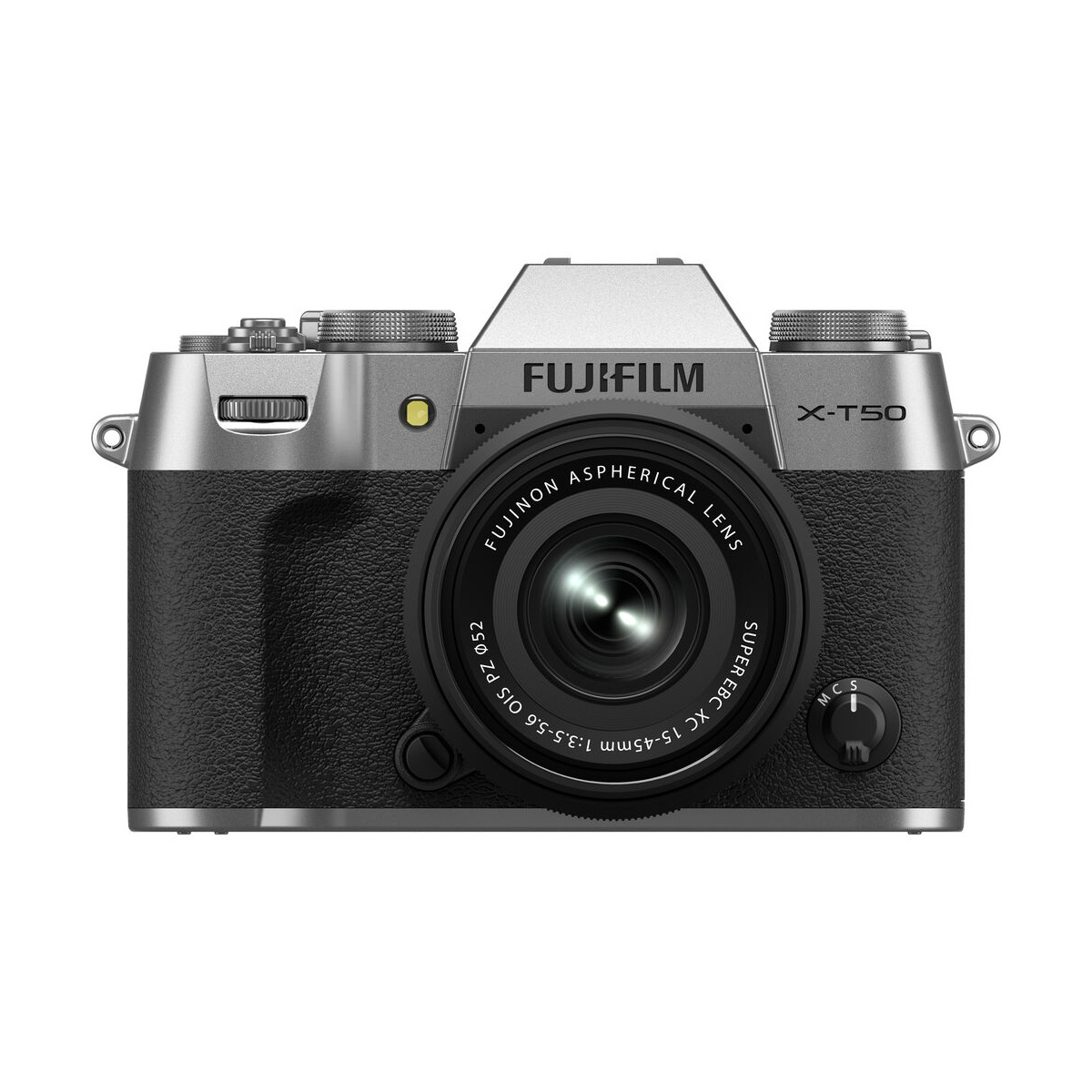 Fujifilm X-T50 + XC 15-45mm f/3.5-5.6, hopea peilitön digitaalikamera, jossa on hopeanvärinen ja musta runko, jossa on valintakiekot ja painikkeet.