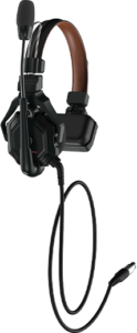 800q-01_127301 Hollyland Solidcom C1 Pro Wired Headset for Hub on musta ja ruskea over-ear-kuuloke, jossa on kiinnitetty mikrofoni ja pitkä USB-kaapeli.