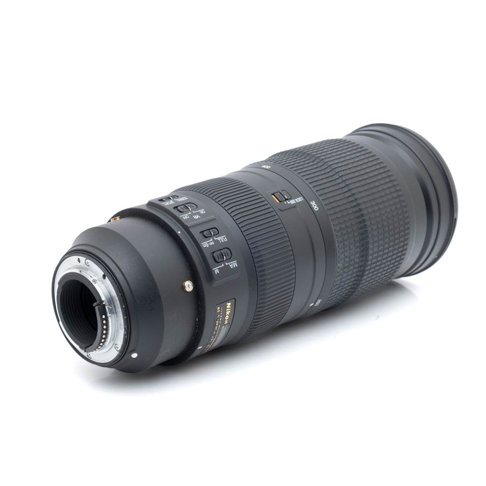 Nikkor 200-500mm f5.6-3 Nikon AF-S Nikkor 200-500mm f/5.6E ED VR - Käytetty