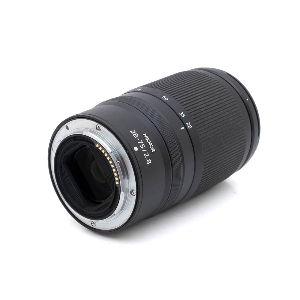 Nikon Nikkor Z 28-75mm f/2.8 (Kunto K5, Takuu 6kk, ALV24%) - Käytetty