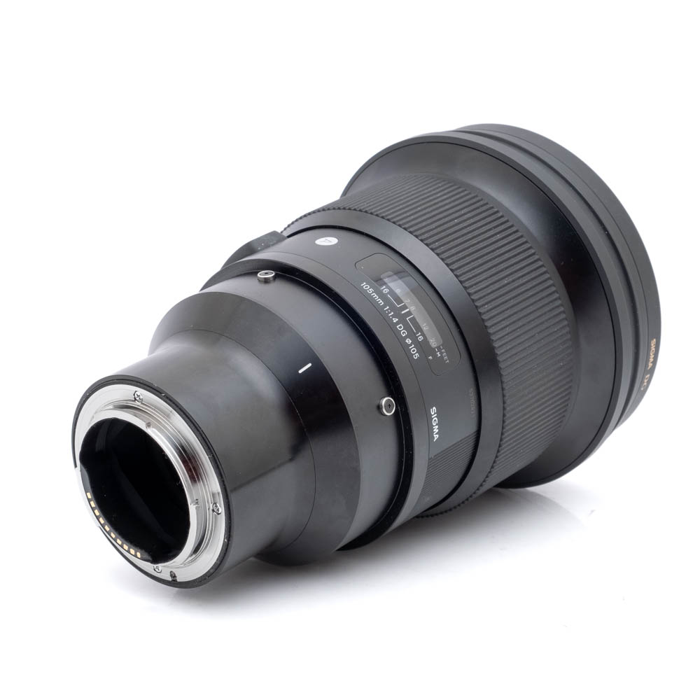 Sigma 105mm f1.4 Sony-3 Sigma 105mm f/1.4 Art Sony-E (ALV 24%, Kunto K5, Takuu 6kk) - Käytetty