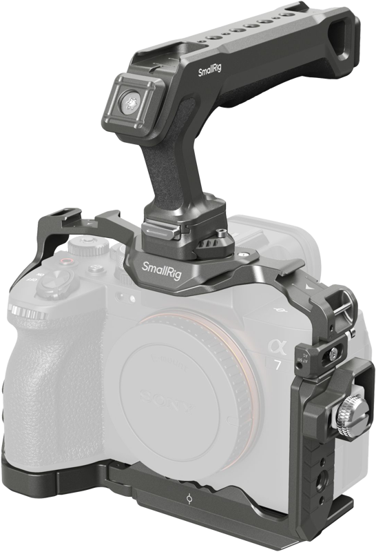 800q-01_128319 Sony Alpha 7 -kamera, jossa on SmallRig 4538 HawkLock Quick Release Cage Kit for A7R V / A7 IV / A7S III, jossa on irrotettava kahva yläosassa parempaa vakautusta ja joustavaa lisävarusteiden kiinnittämistä varten videokuvauksen aikana.