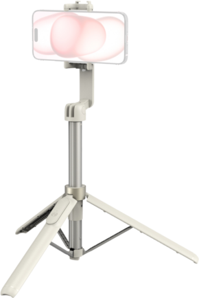 800q-01_128506 SmallRig 4730 Portable Selfie Stick Tripod ST-25, valkoinen, pitää valkoista älypuhelinta, jossa on pehmeän vaaleanpunainen abstrakti kuvio. Beigen ja hopeanvärinen kolmella kokoontaitettavalla jalalla varustettu kolmijalkainen jalusta seisoo pystyssä valkoisella pohjalla.