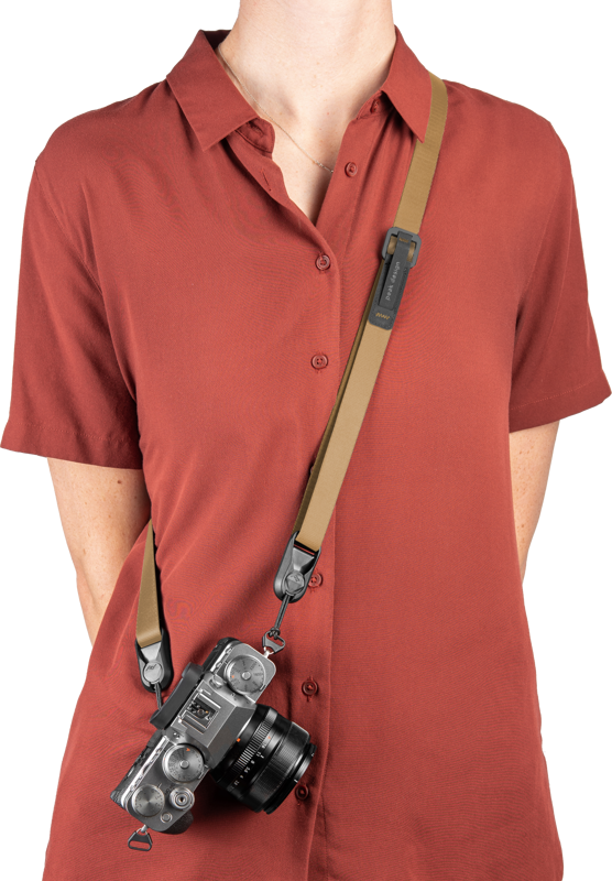 800q-02_127539 Peak Design Leash Coyote camera strap