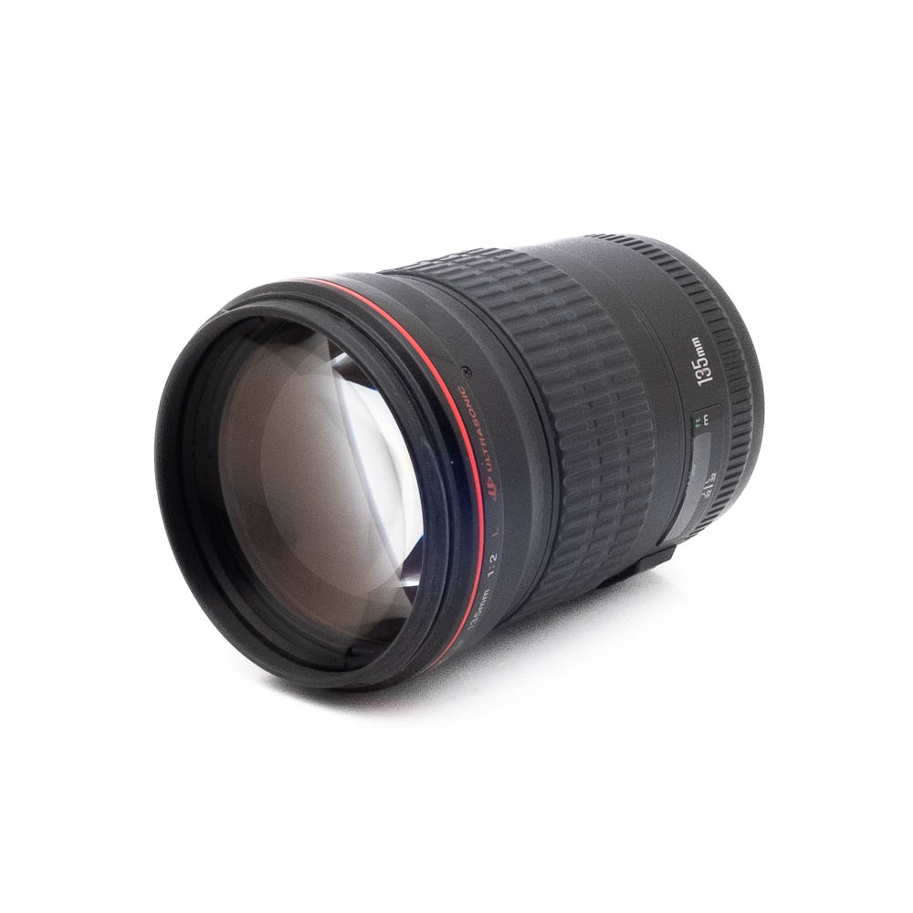 Canon EF 135mm f/2 L USM (sis.ALV24%) - Käytetty