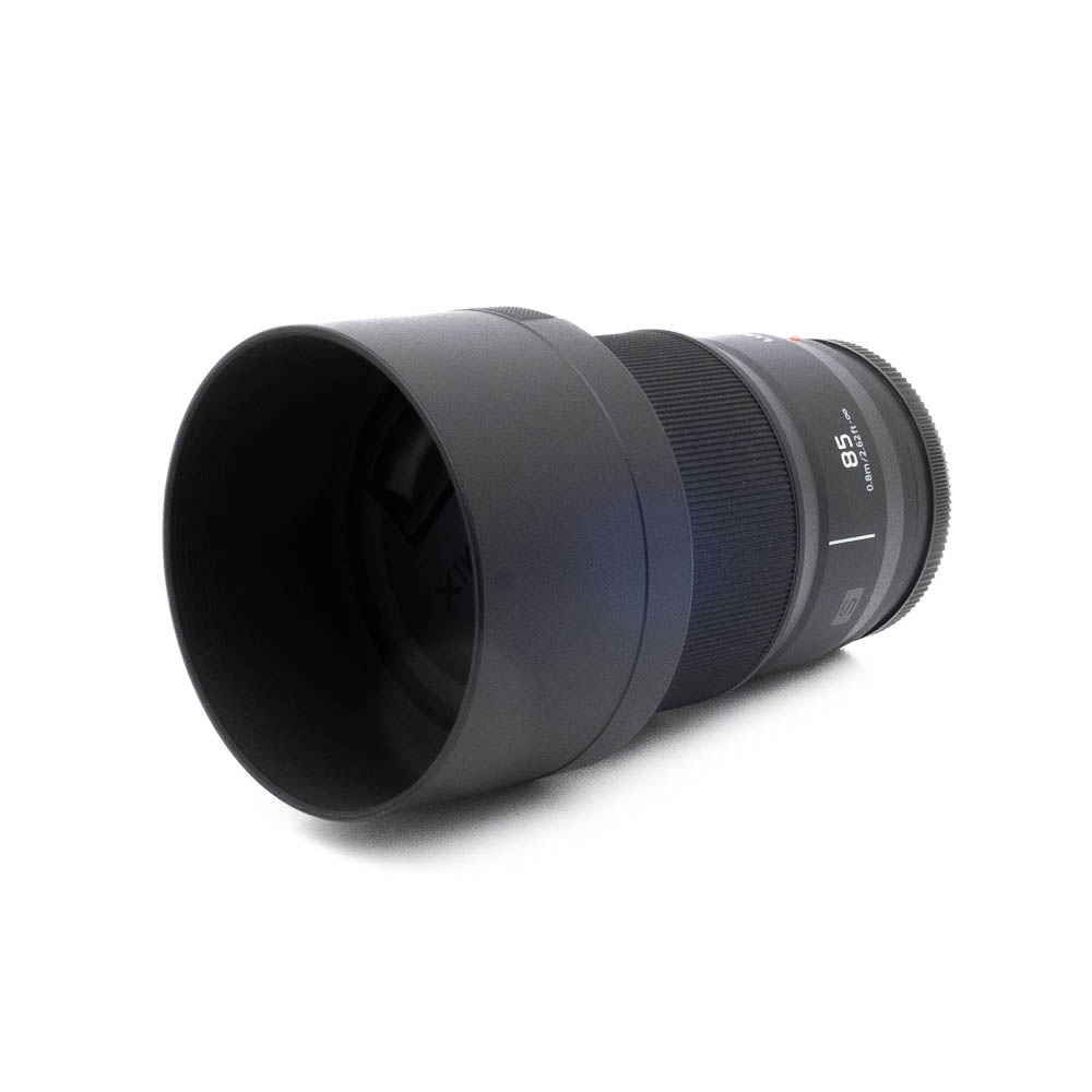 Lumix 85mm f18 S-3 Panasonic Lumix S 85mm f/1.8 - Käytetty