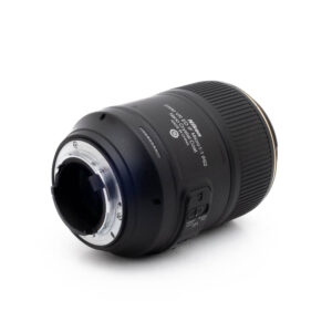 Nikon 105mm f28G ED VR-1-3 Nikon AF-S Micro-Nikkor 105mm f/2.8G VR ED (Kunto K5) - Käytetty