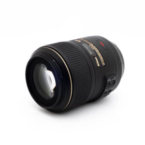 Nikon 105mm f28G ED VR-2-3 Nikon AF-S Micro-Nikkor 105mm f/2.8G VR ED (Kunto K5) - Käytetty