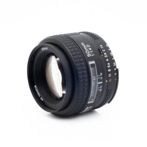 Nikon 50mm f14D-2 Nikon AF Nikkor 50mm f/1.4 D - Käytetty