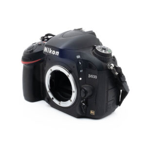 Nikon D600 4955-4 Nikon D600 (SC 23000) - Käytetty