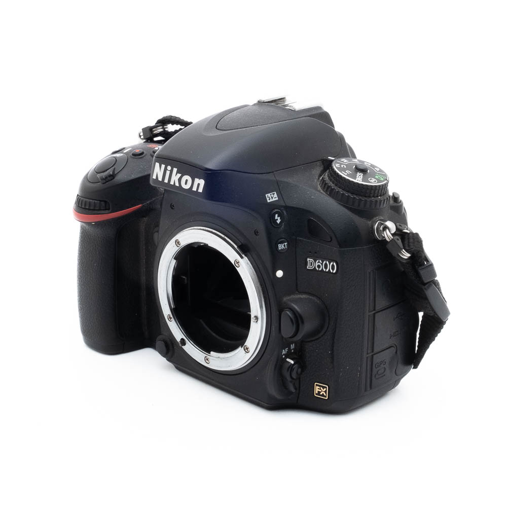 Nikon D600 4955-4 Nikon D600 (SC 23000) - Käytetty
