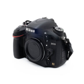 Nikon D600 (SC 23000) - Käytetty