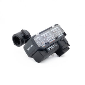 Tascam-2 Tascam CA-XLR2d Canon (sis.ALV24%) - Käytetty
