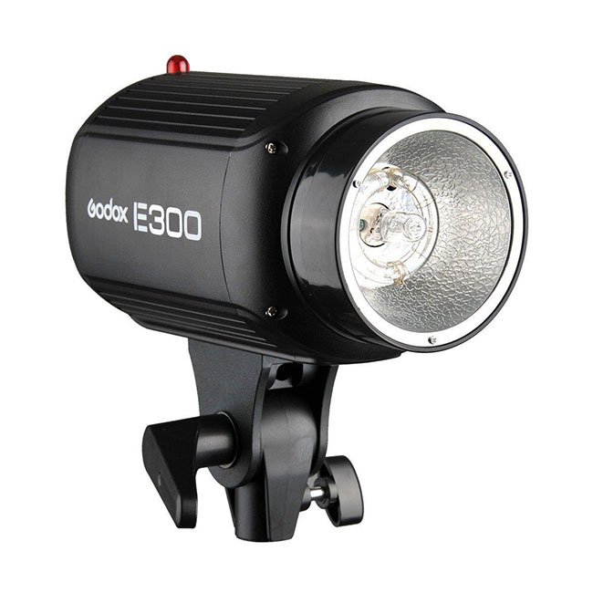 1455103240_841 Godox Studio Kit E300 F -studiosalama