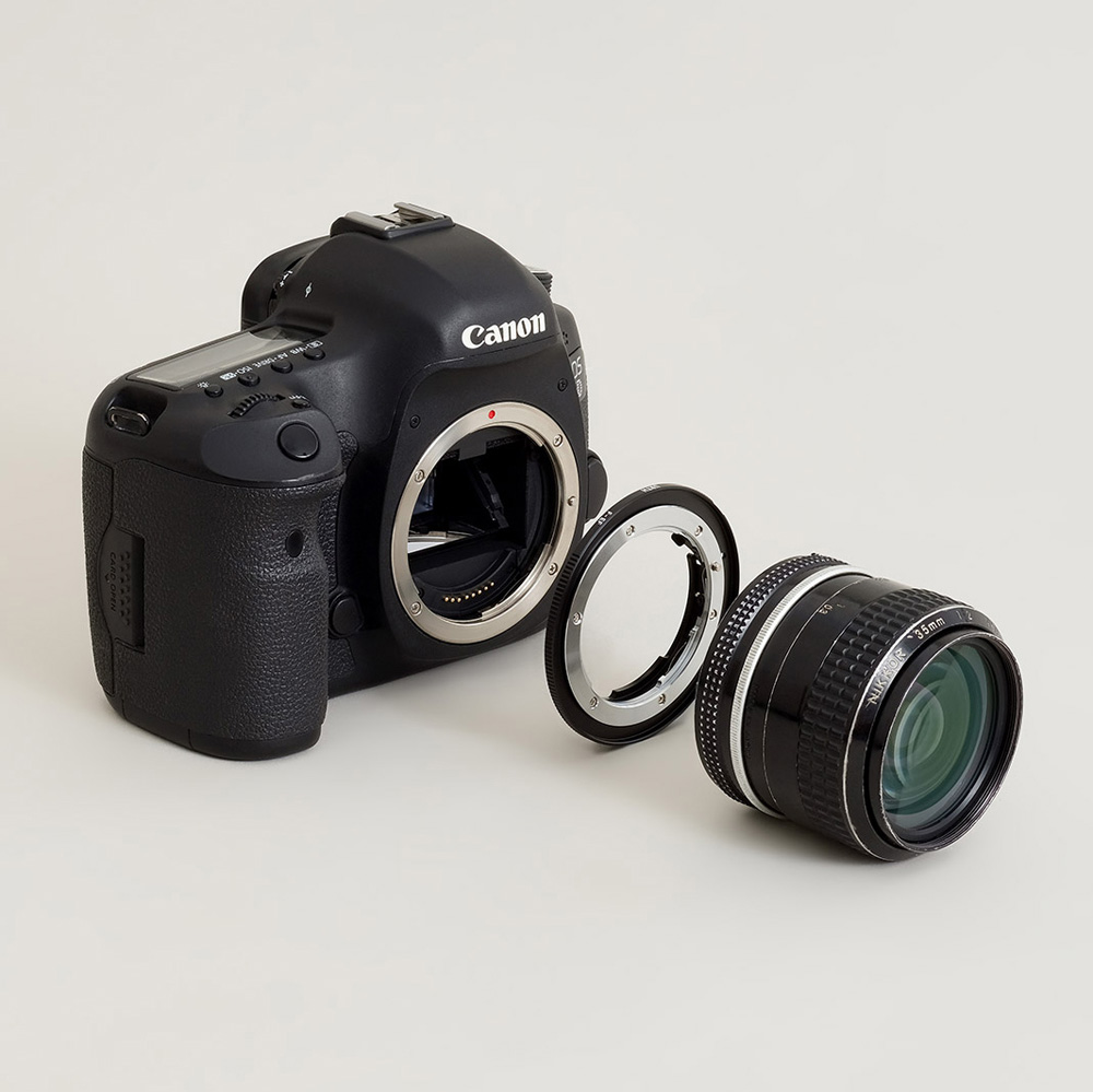 1677857072_034 Urth Nikon F - Canon (EF / EF S) lens adapter