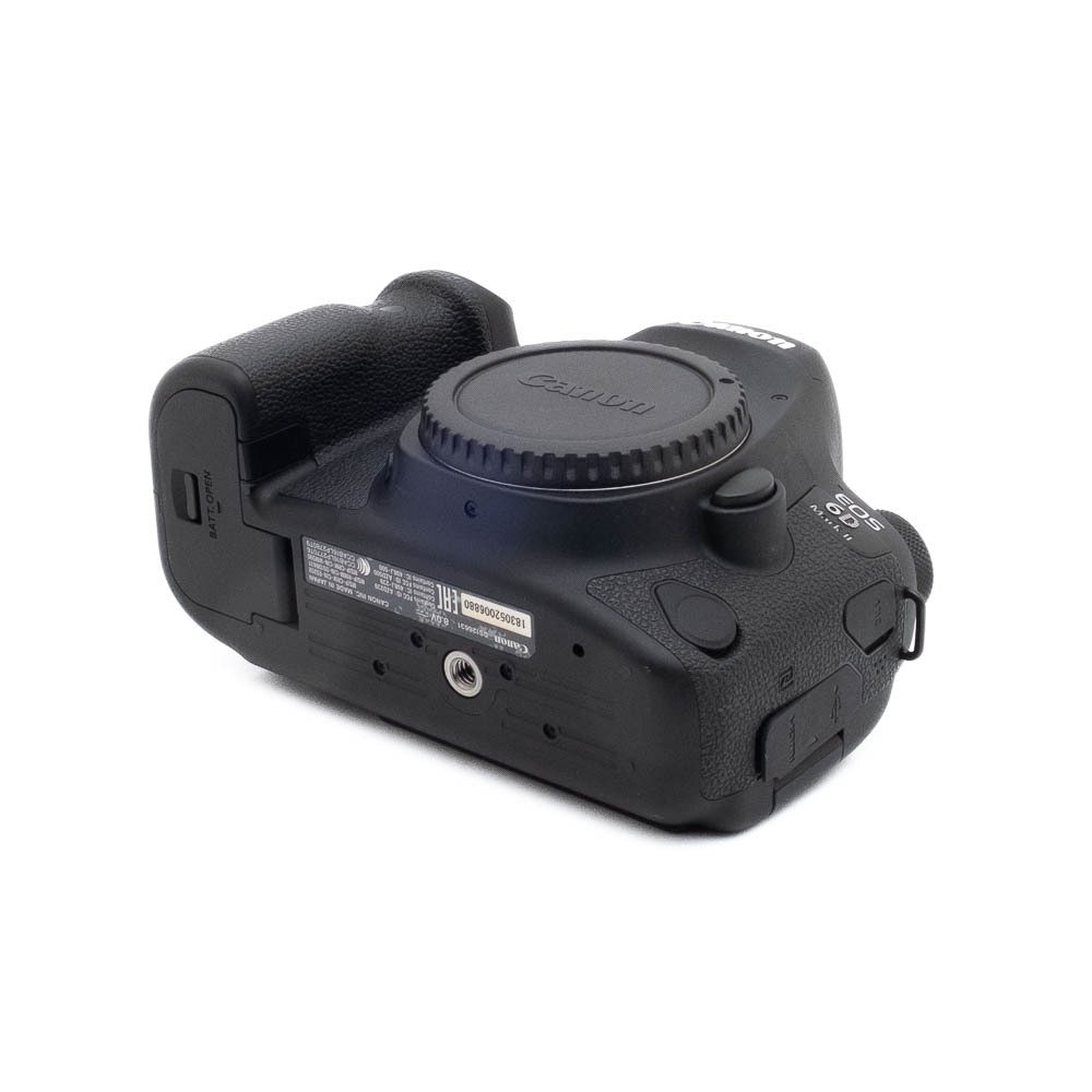 Canon 6D Mark II 6880-1 Canon EOS 6D Mark II (SC 15000) - Käytetty
