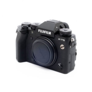 Fujifilm X-T5 (SC 2000, Kunto K5, takuu 24kk, sis.ALV24%) - Käytetty